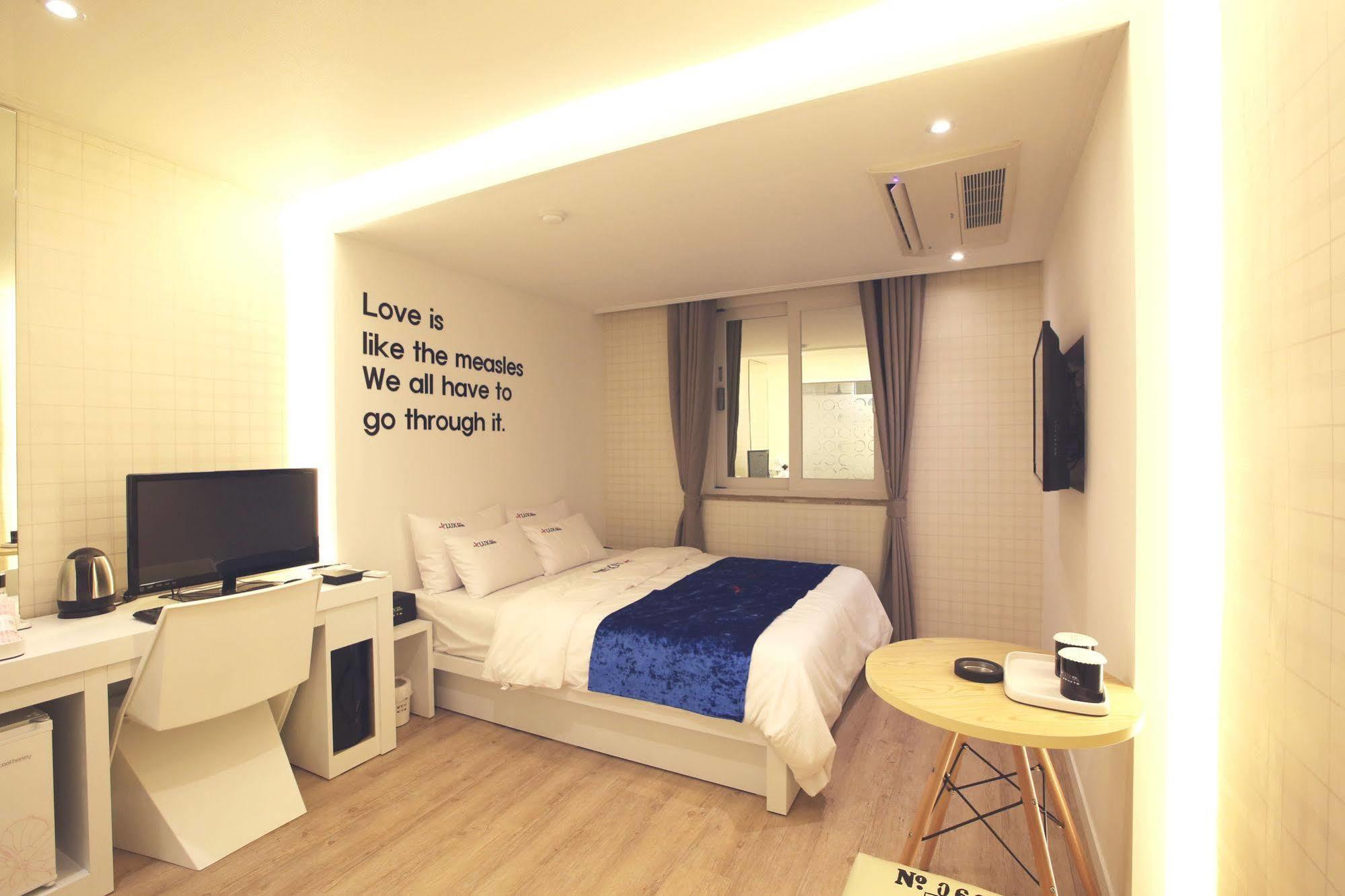 Jeju Lux Hotel Ojo-ri Экстерьер фото