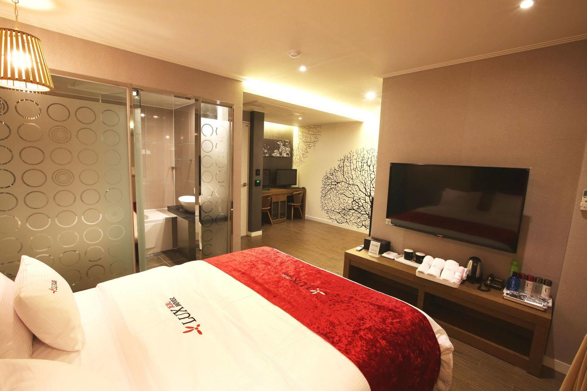 Jeju Lux Hotel Ojo-ri Экстерьер фото